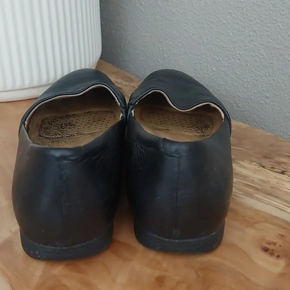 Dansko Black Leather Loafers Comfortable Flats - Picture 4 of 6